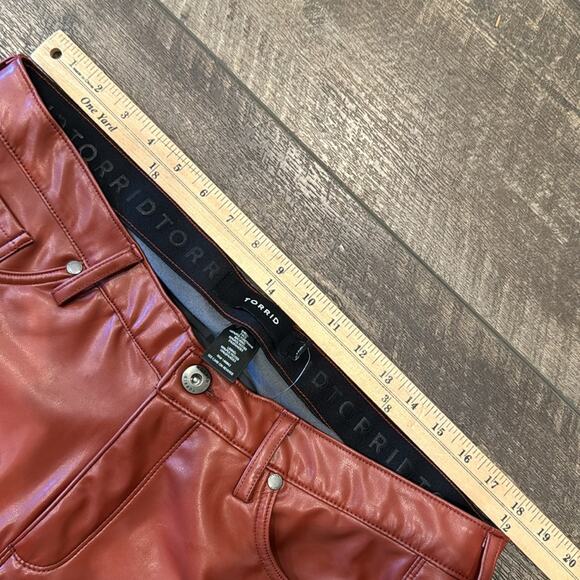 NWT Torrid Women's Sky High Skinny Faux Leather High Rise Pant Size 16 - Picture 7 of 9